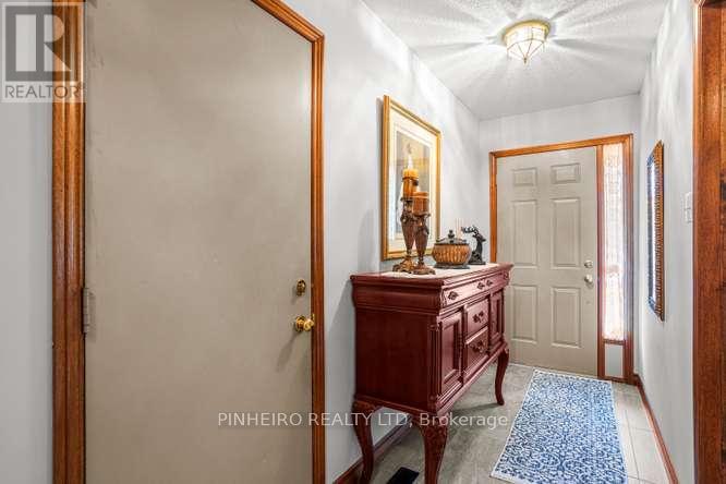 63 CONDOR COURT - 4