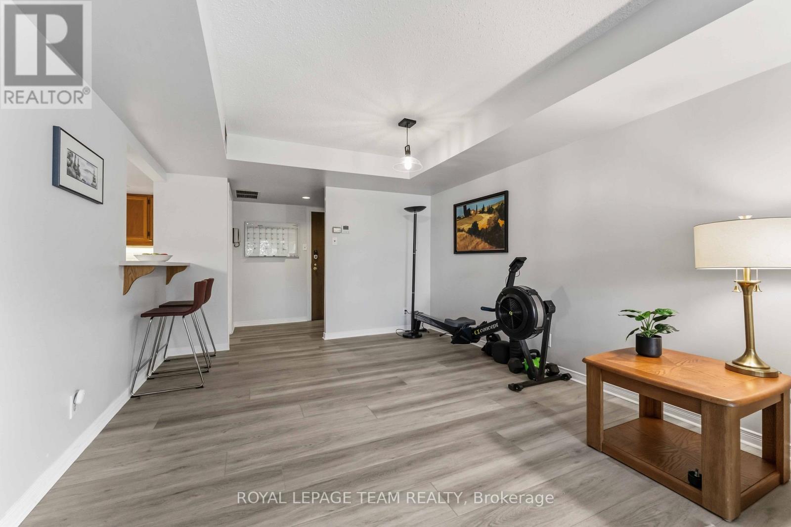 2 Bed, 2 Bath House for Sale in Ottawa – 301 – 7 KIPPEWA DRIVE, Ottawa – MLS# X13482486 - Image 18