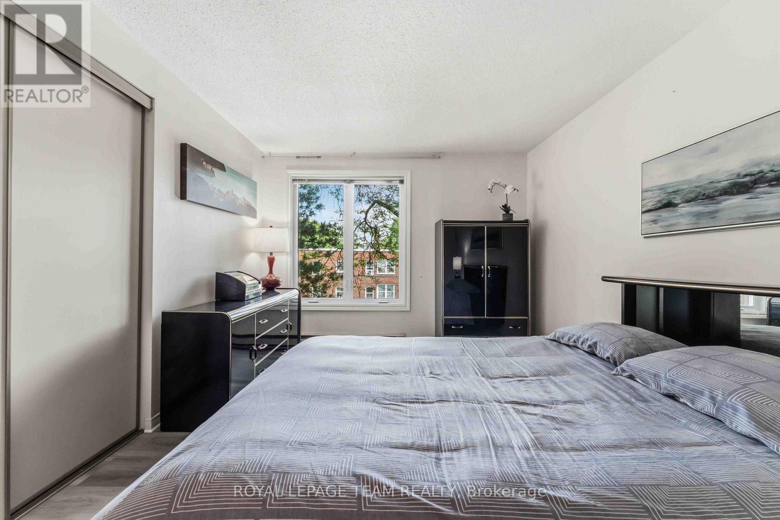 2 Bed, 2 Bath House for Sale in Ottawa – 301 – 7 KIPPEWA DRIVE, Ottawa – MLS# X13482486 - Image 25