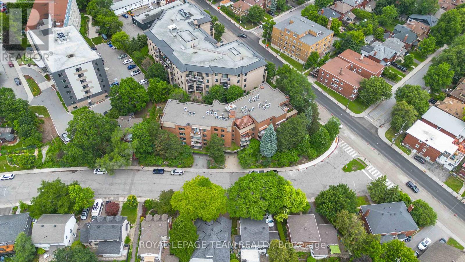2 Bed, 2 Bath House for Sale in Ottawa – 301 – 7 KIPPEWA DRIVE, Ottawa – MLS# X13482486 - Image 43