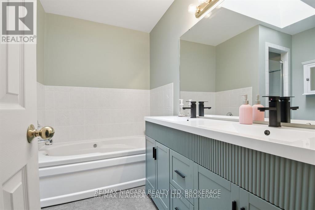 #26 67 LINWELL ROAD - 19