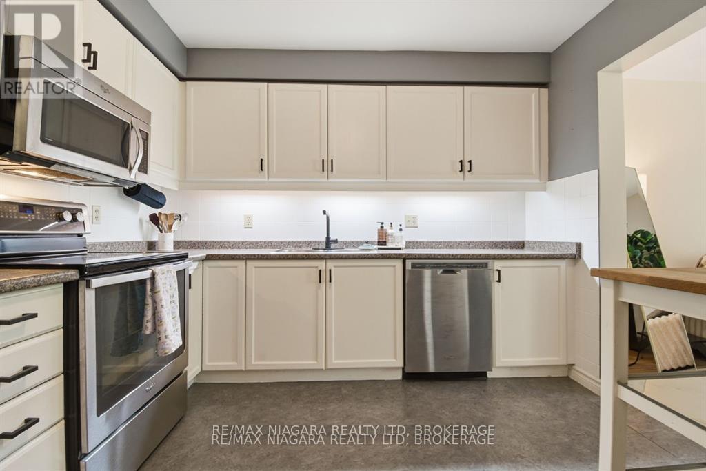 #26 67 LINWELL ROAD - 3