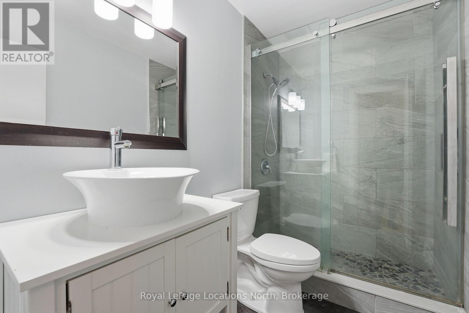 32 COURTICE CRESCENT - 18