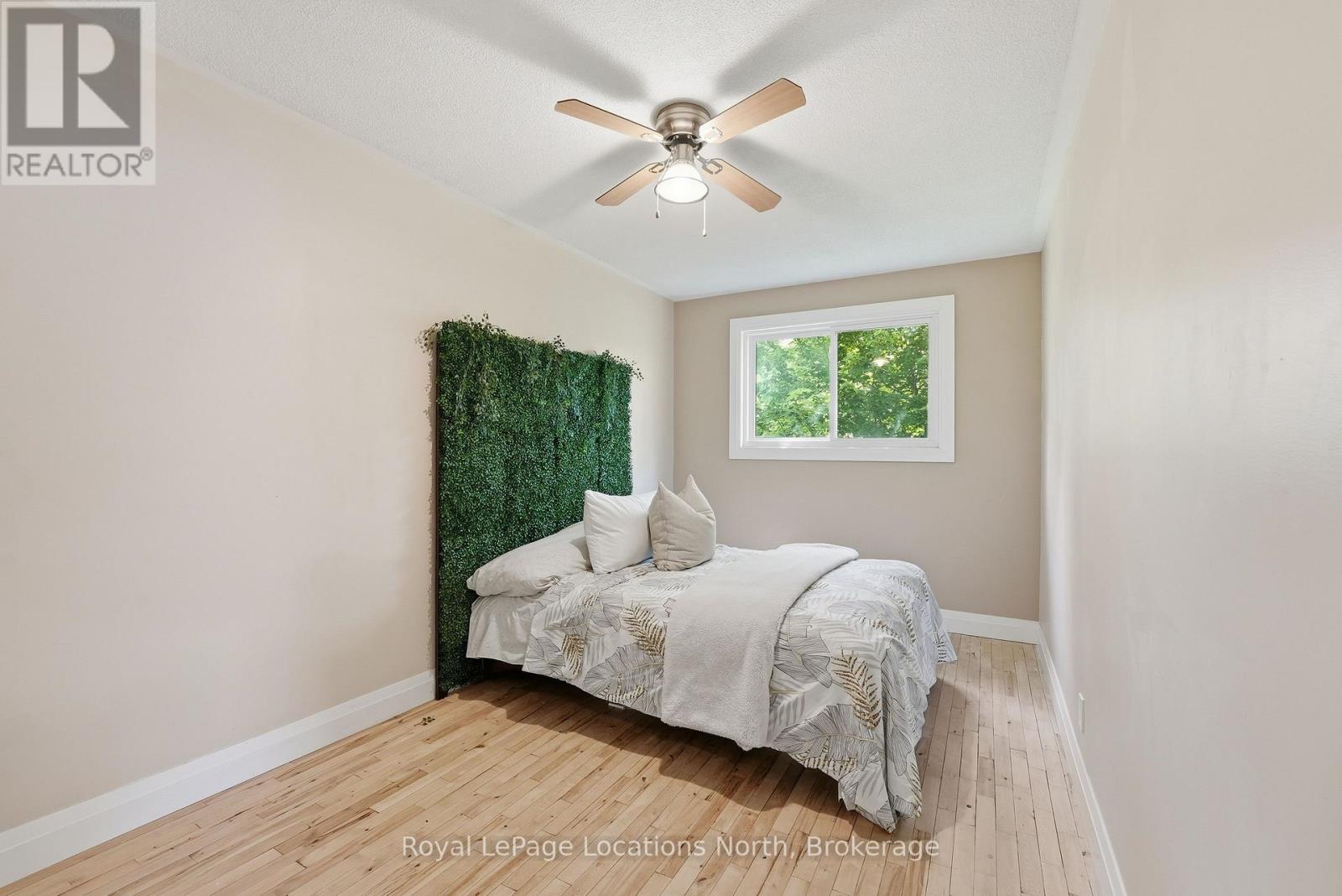 32 COURTICE CRESCENT - 21