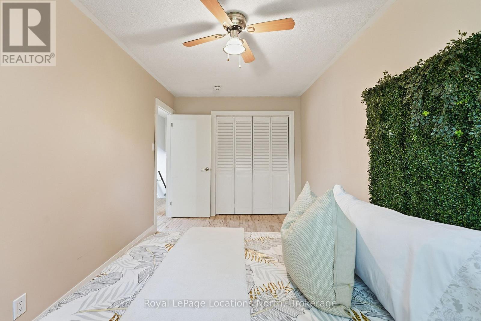 32 COURTICE CRESCENT - 22