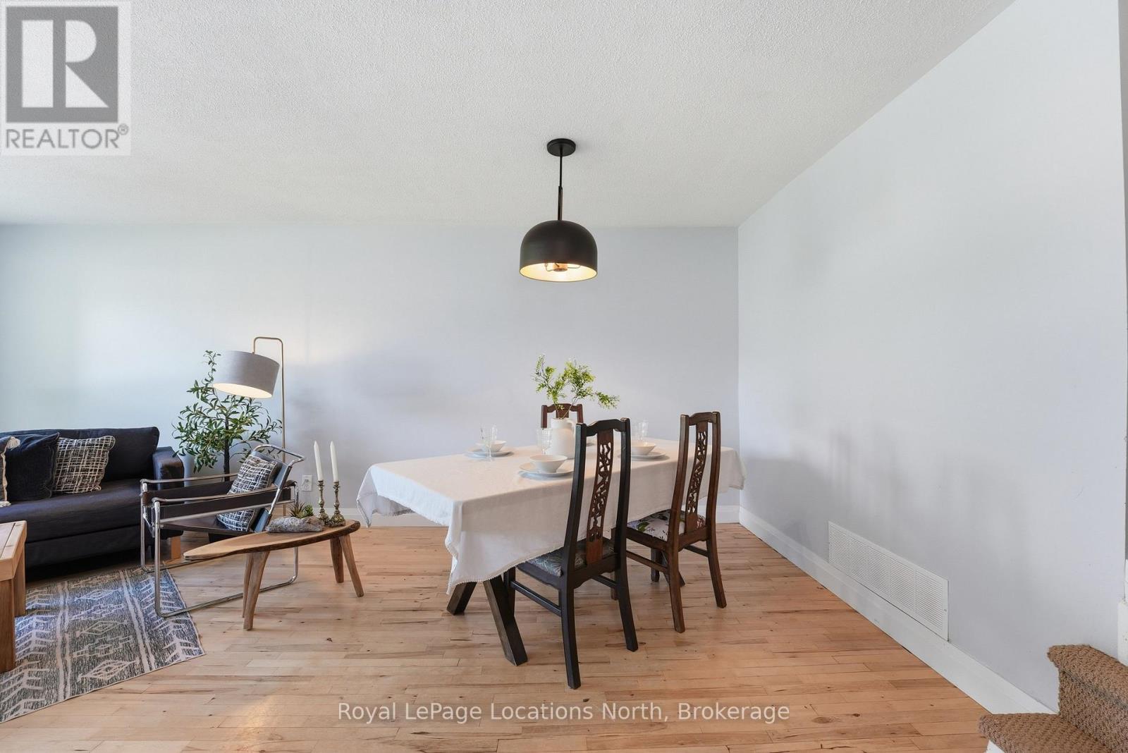 32 COURTICE CRESCENT - 9