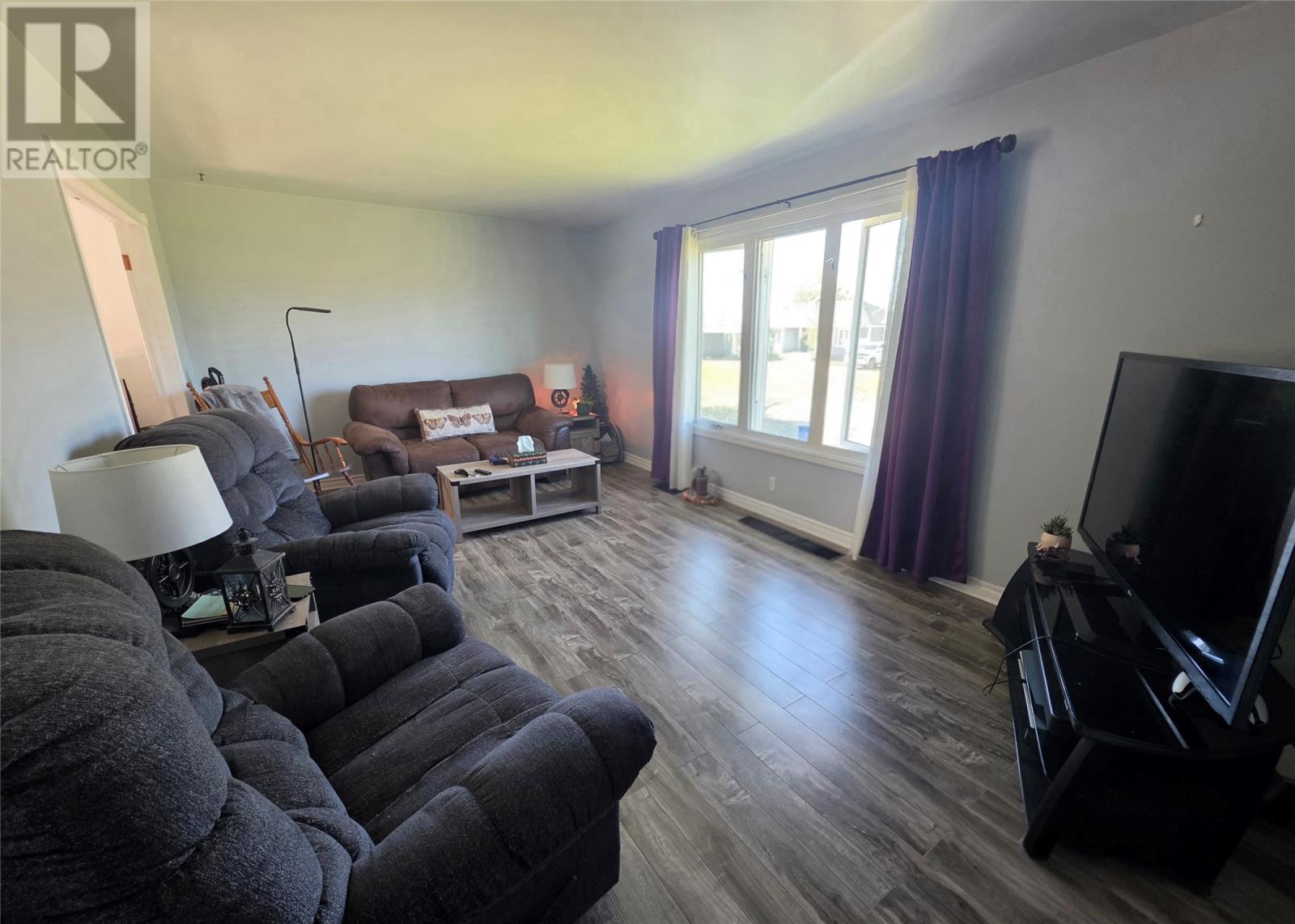 413 Jackson Avenue thumbnail 9