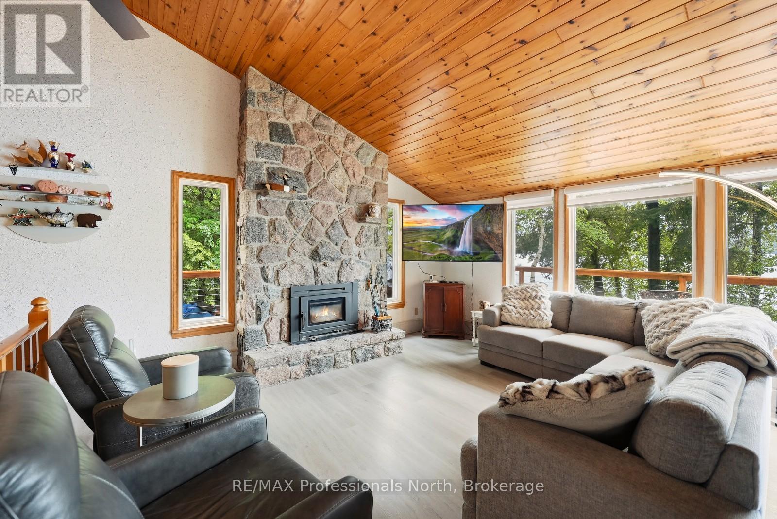 6198 HALIBURTON LAKE ROAD - 23