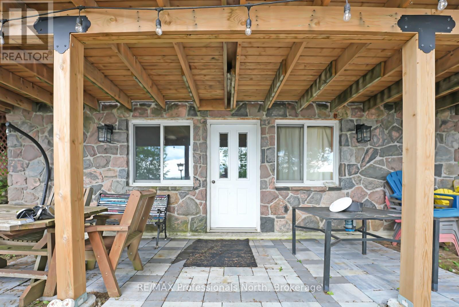 6198 HALIBURTON LAKE ROAD - 40
