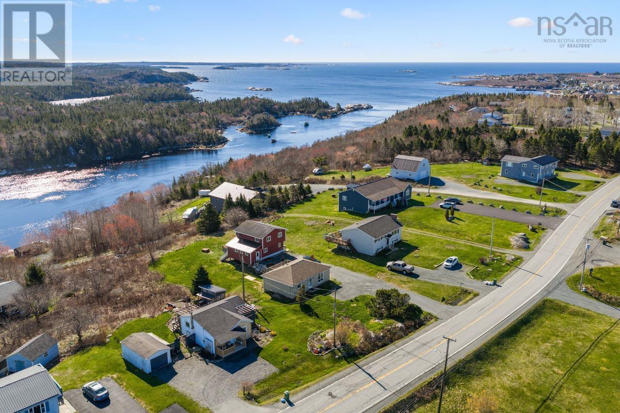 1454 Terence Bay Road - 33