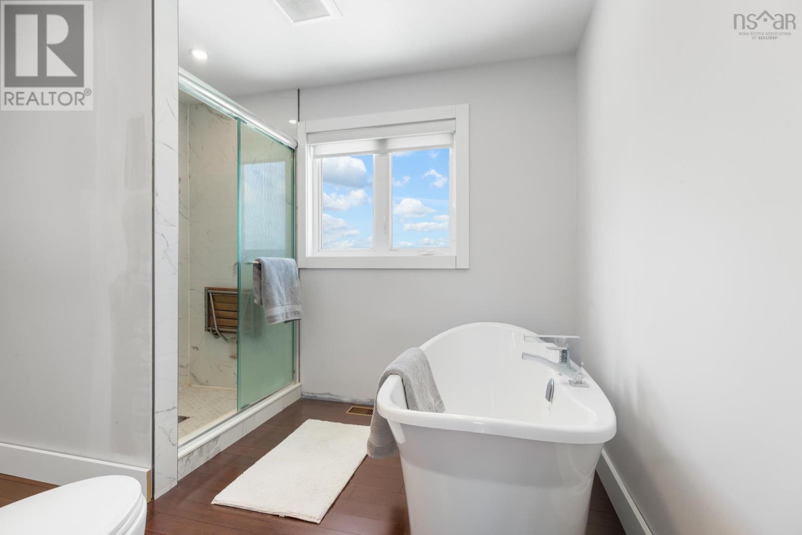 1454 Terence Bay Road - 29