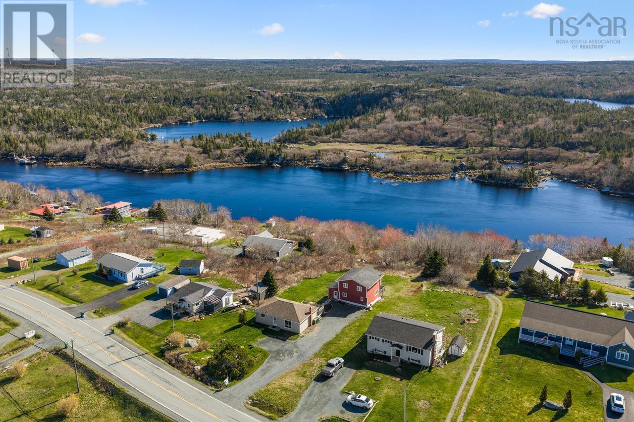 1454 Terence Bay Road - 36