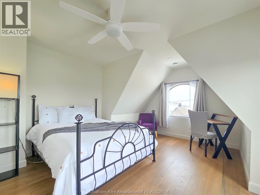 19260 Lakeside DRIVE - 32
