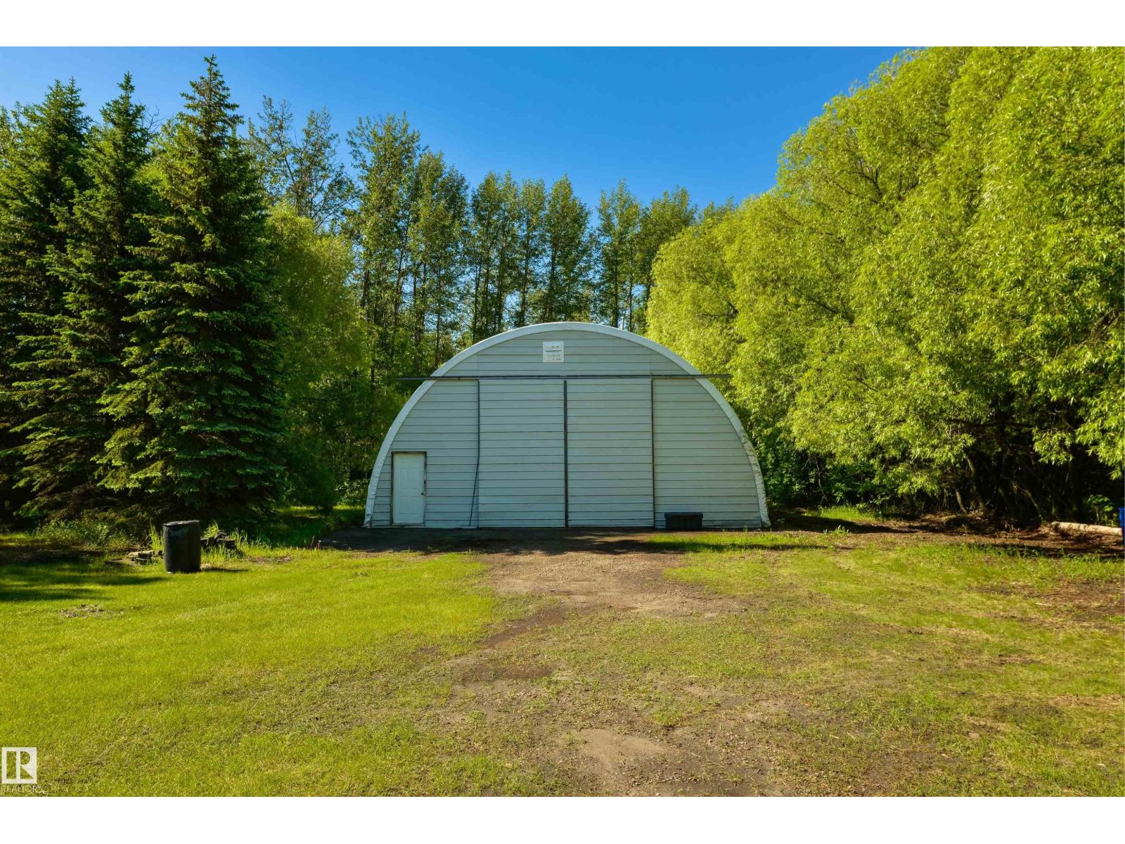 27113 TWP RD 522 - 57