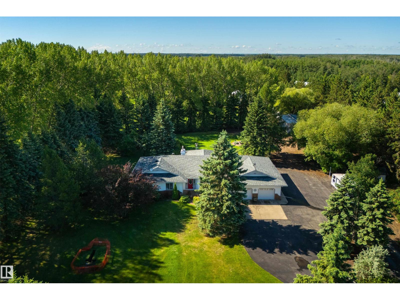 27113 TWP RD 522 - 70