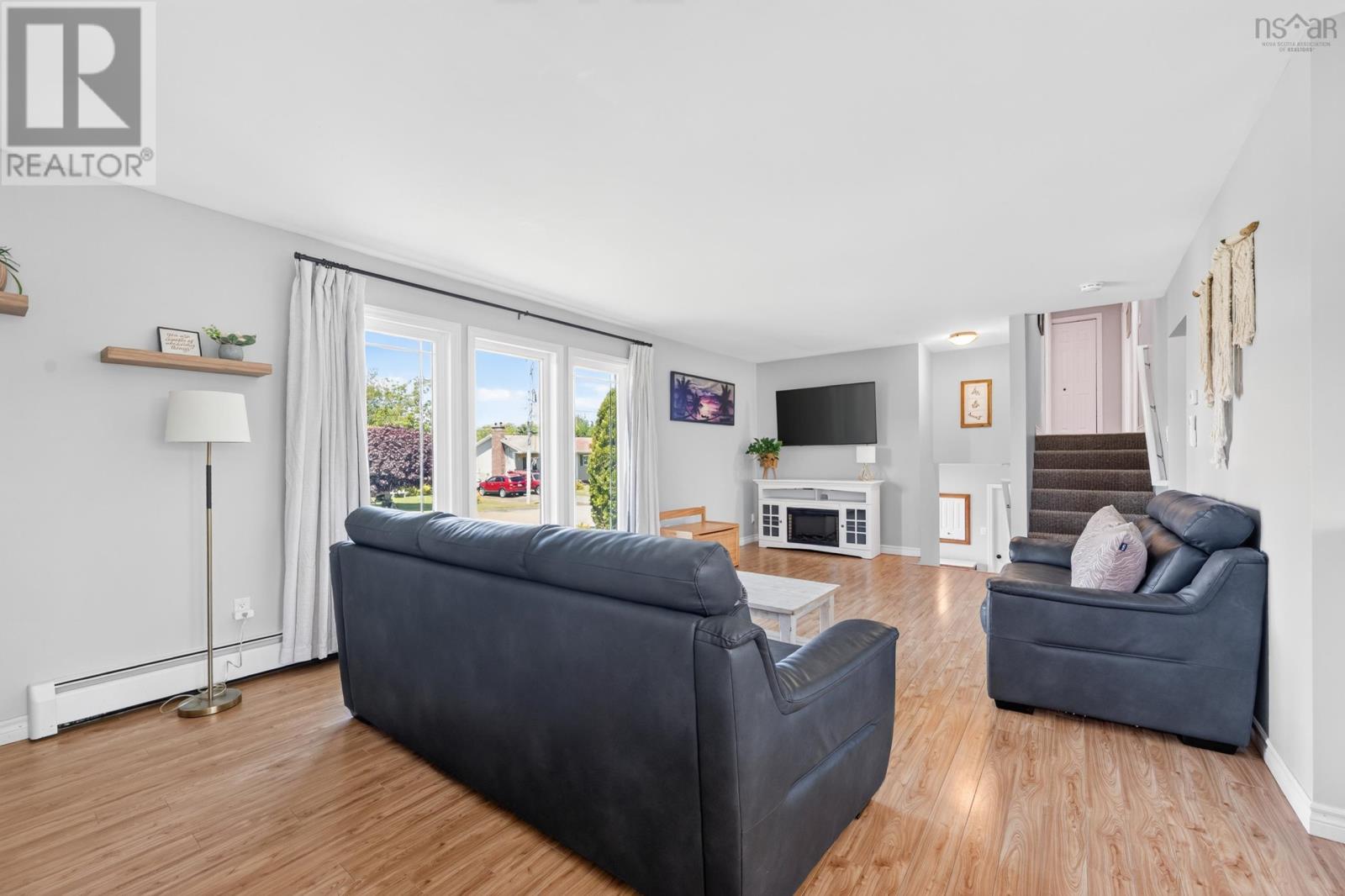Property 20 of 49 of 25 Andrews Avenue