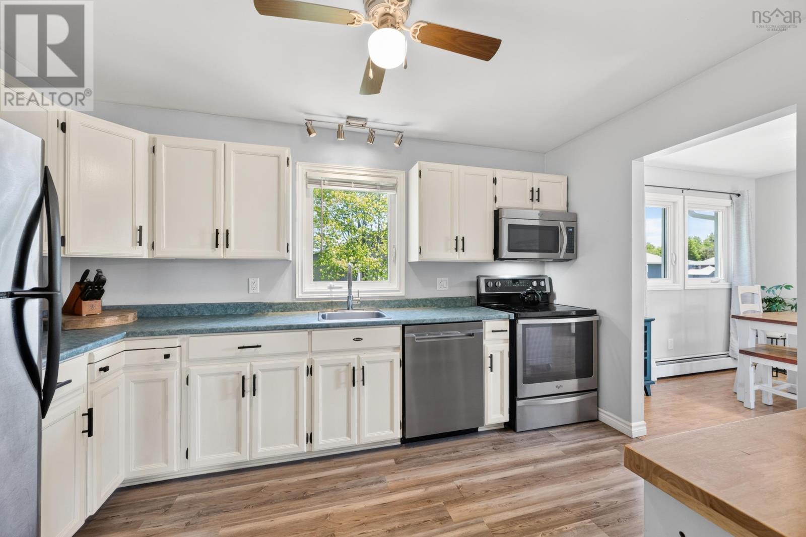 Property 27 of 49 of 25 Andrews Avenue