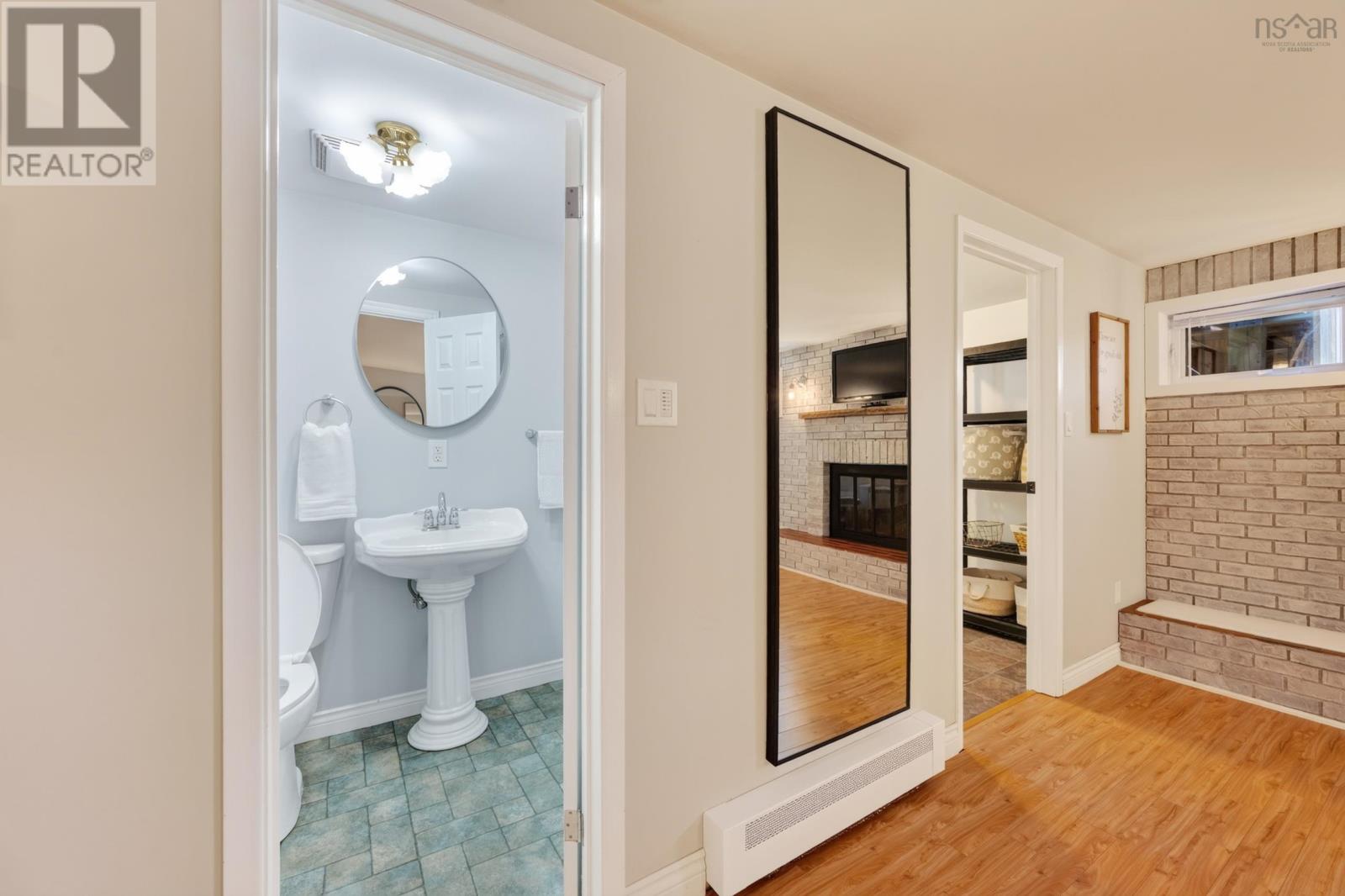 Property 44 of 49 of 25 Andrews Avenue