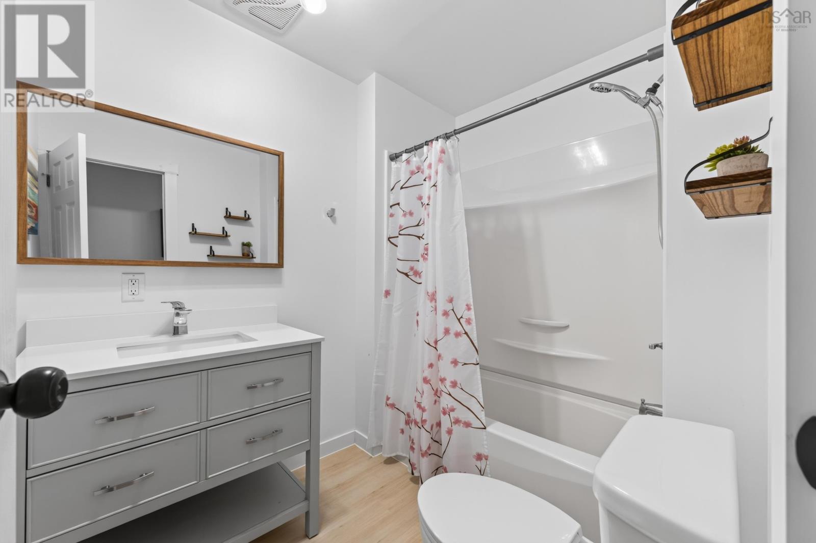 Property 30 of 49 of 25 Andrews Avenue