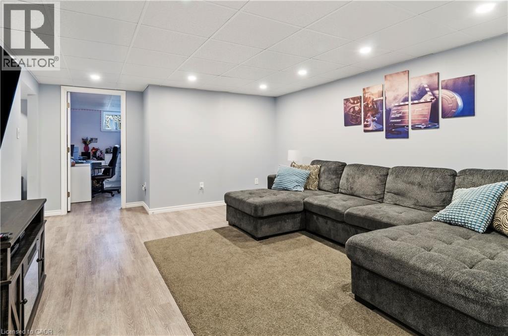 4-bedroom home for sale at 605 GREY Street, Brantford ON · photo 25 of 42