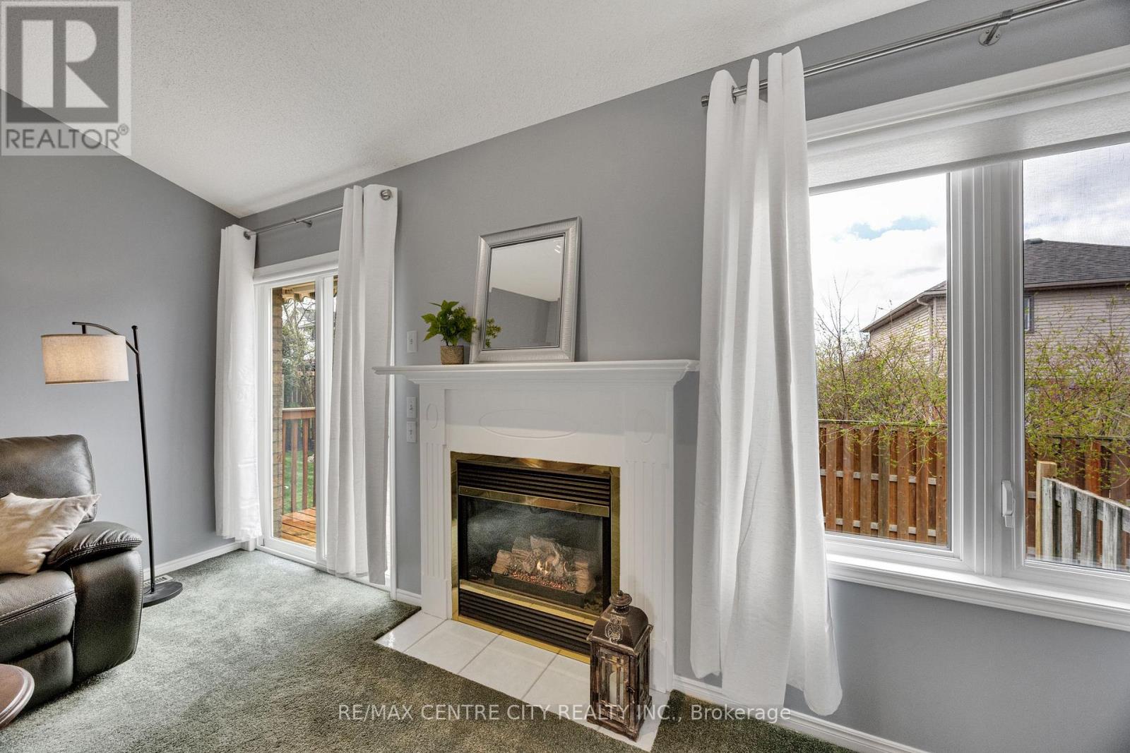 #21 861 SHELBORNE STREET - 16