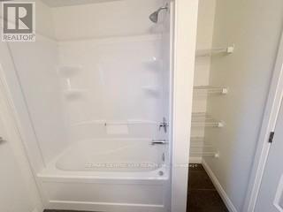 #22 3260 SINGLETON AVENUE - 4