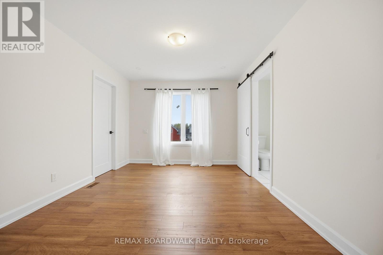 447 CHURCHILL ROAD - 16