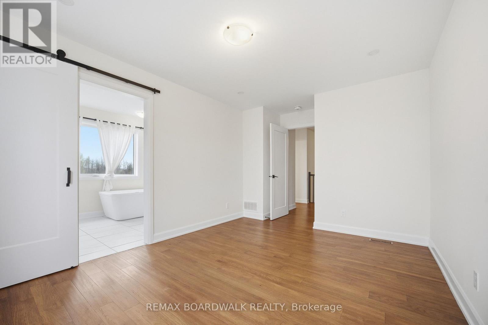 447 CHURCHILL ROAD - 18