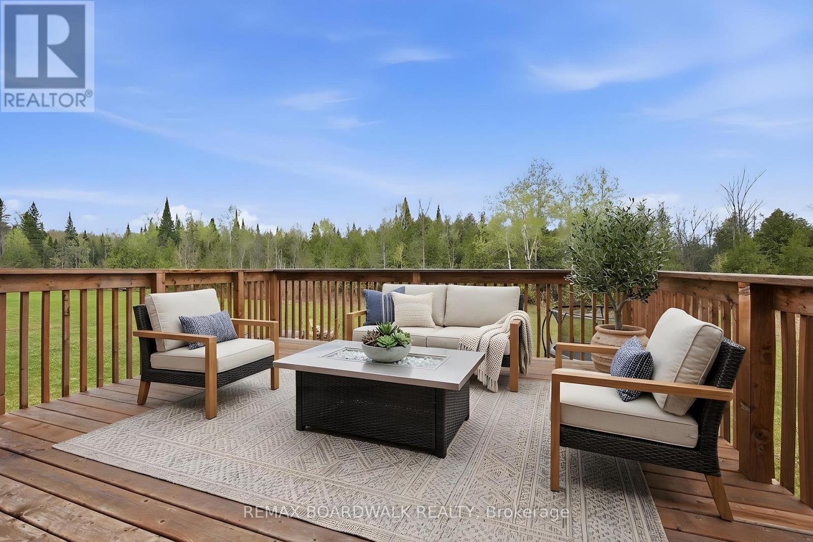 447 CHURCHILL ROAD - 26