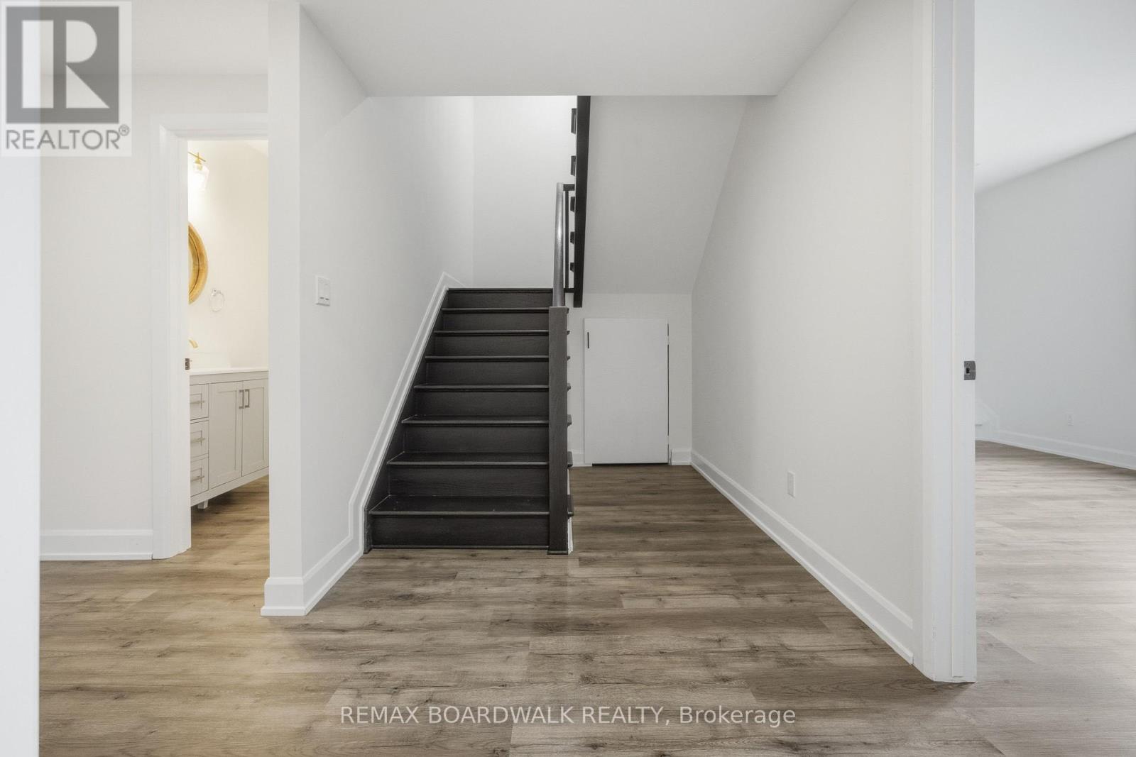 447 CHURCHILL ROAD - 27