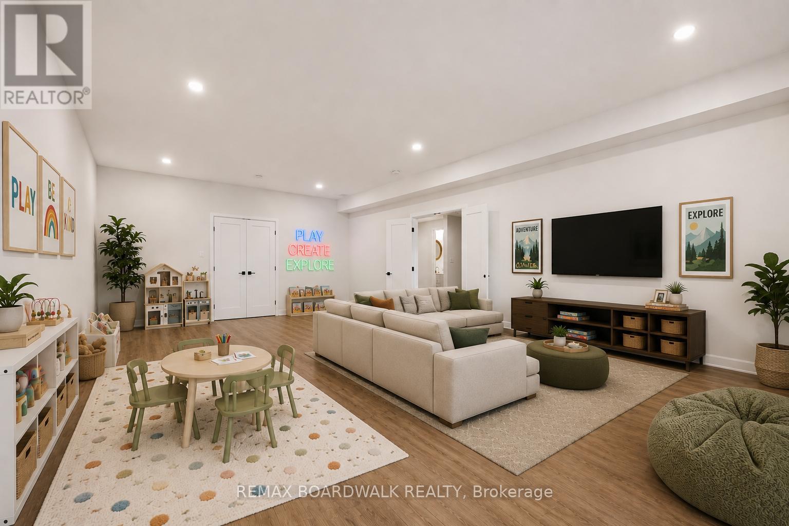 447 CHURCHILL ROAD - 32
