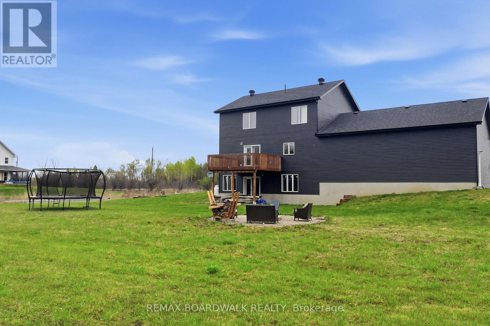 447 CHURCHILL ROAD - 33