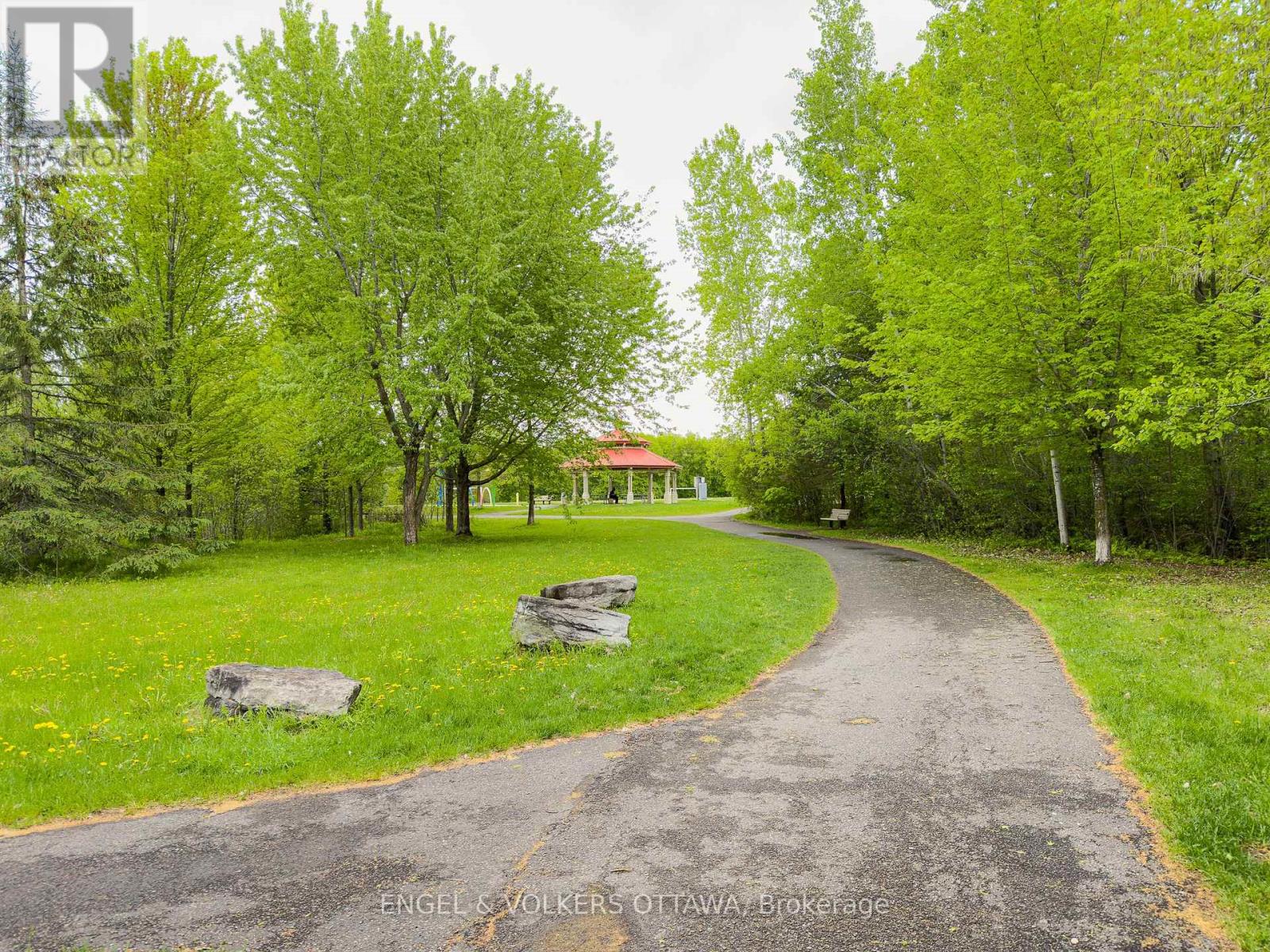 3 Bed, 2 Bath House for Sale in Ottawa – 60 – 3258 BANNON WAY, Ottawa – MLS# X13482604 - Image 37