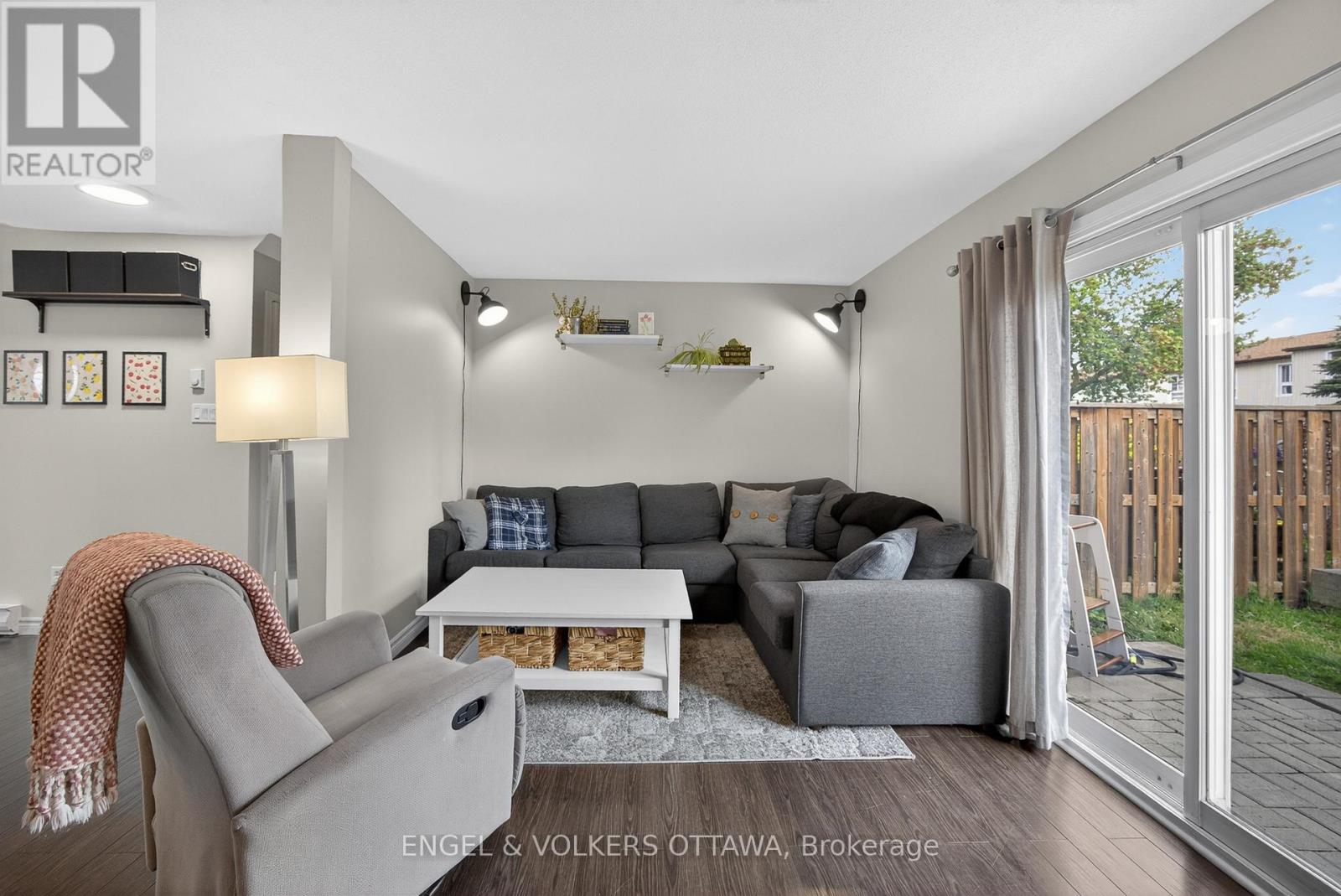 3 Bed, 2 Bath House for Sale in Ottawa – 60 – 3258 BANNON WAY, Ottawa – MLS# X13482604 - Image 7