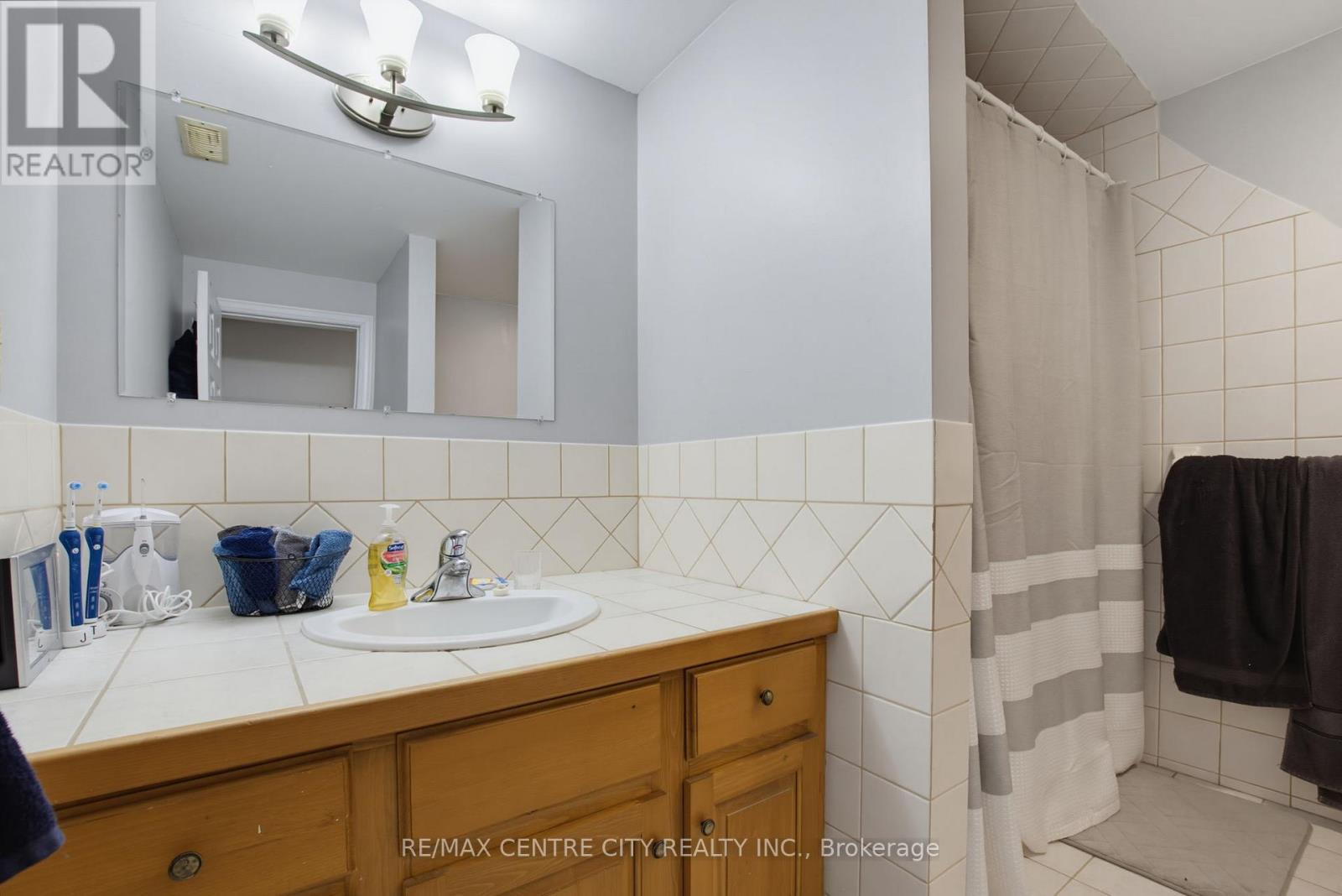 119 ANDERSON AVENUE - 31