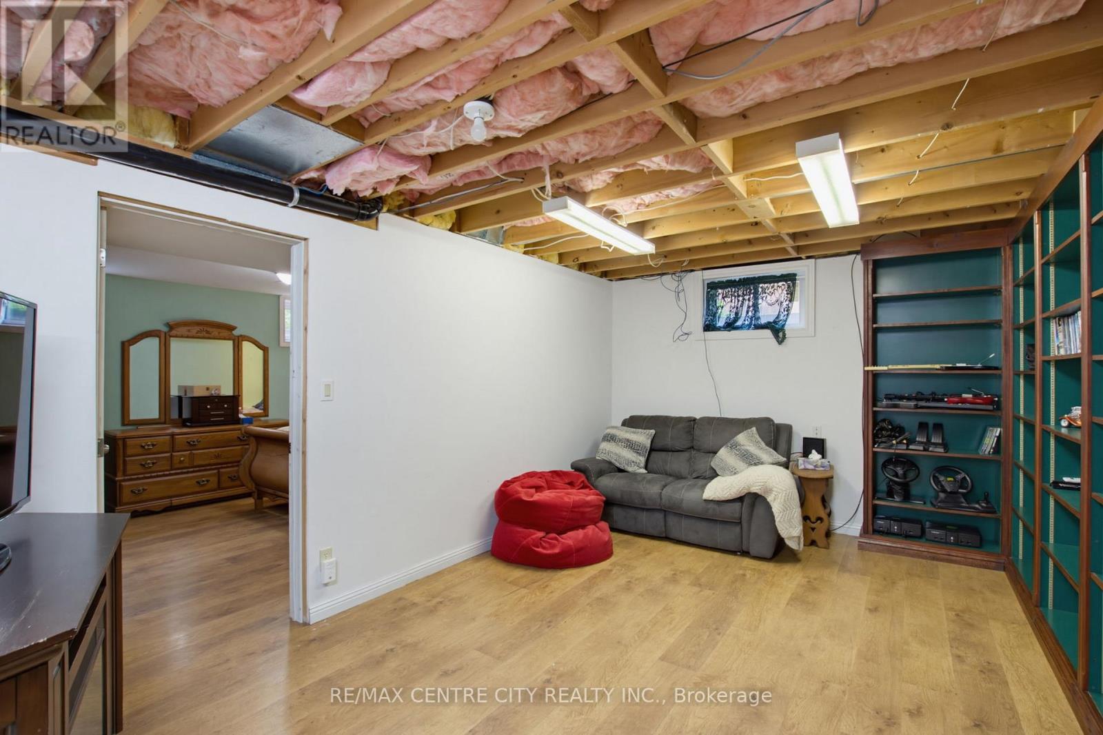 119 ANDERSON AVENUE - 26