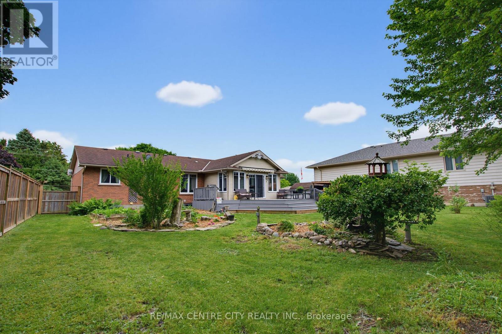 119 ANDERSON AVENUE - 40