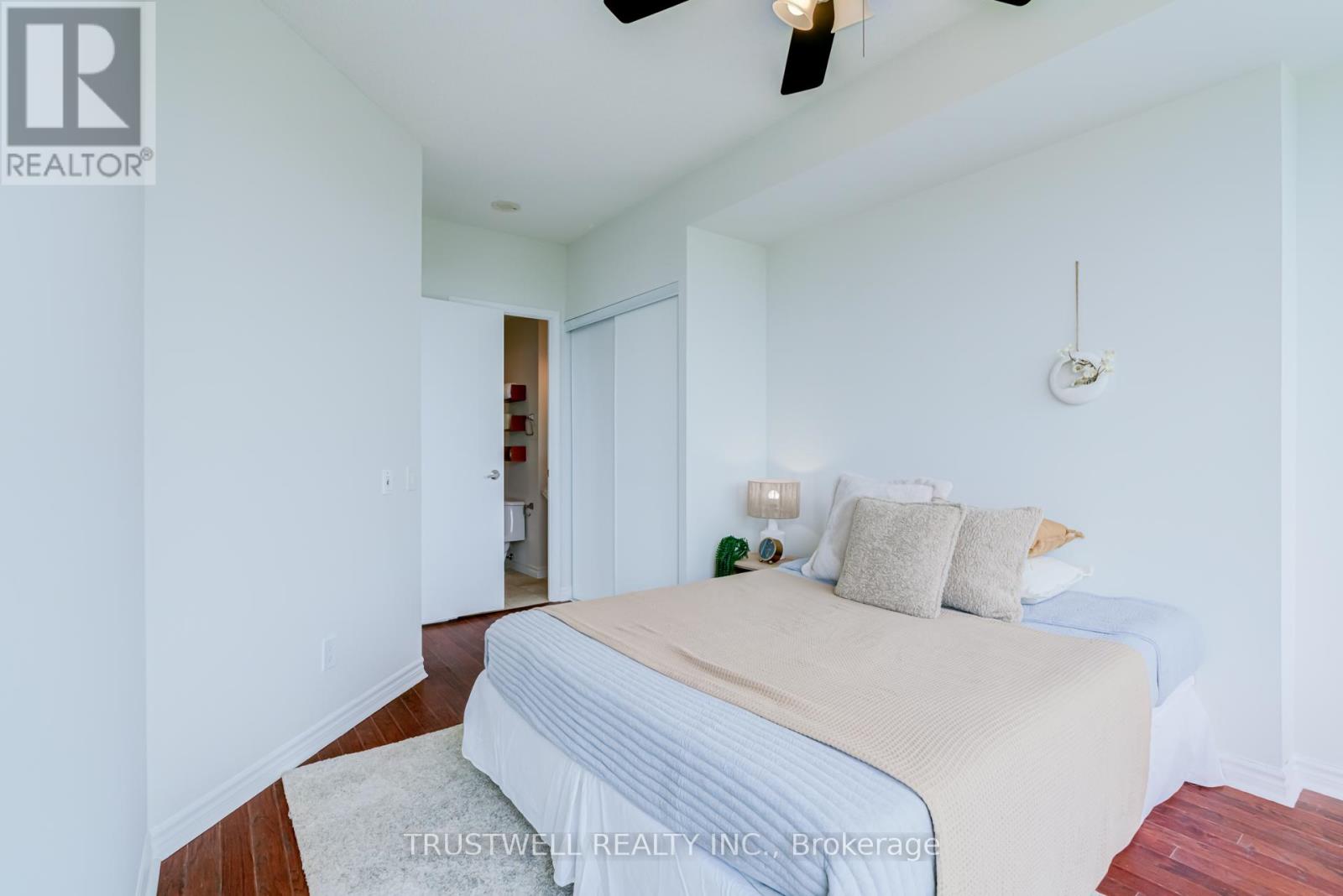 #2210 60 BYNG AVENUE - 13