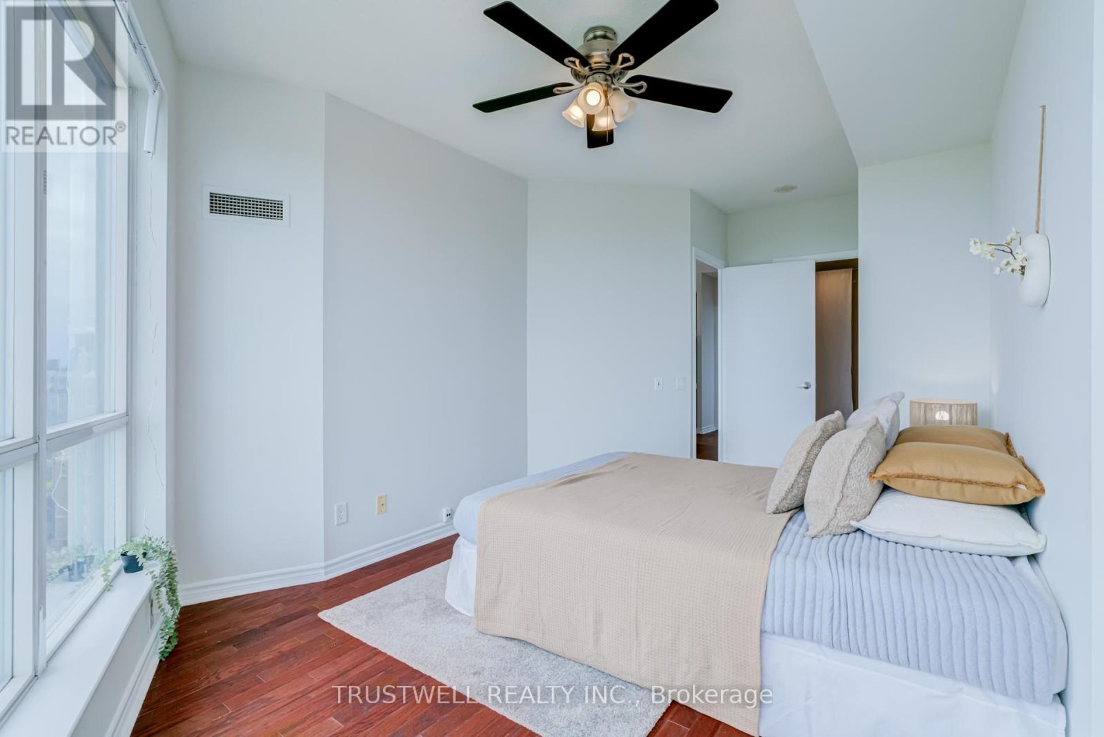 #2210 60 BYNG AVENUE - 14