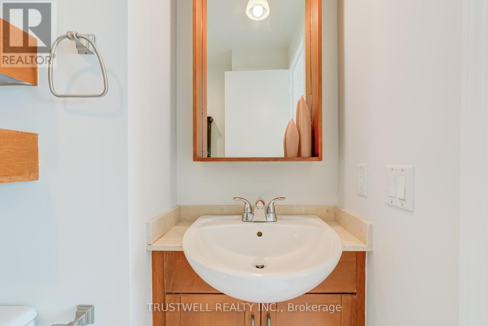 #2210 60 BYNG AVENUE - 15