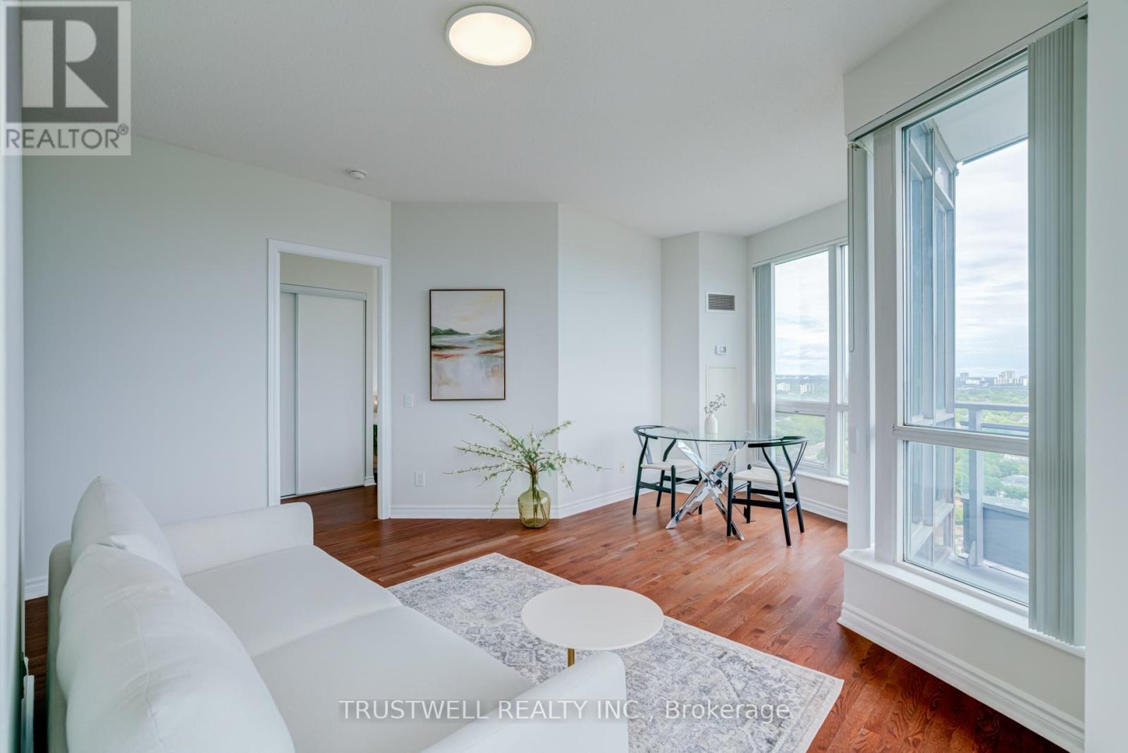 #2210 60 BYNG AVENUE - 4