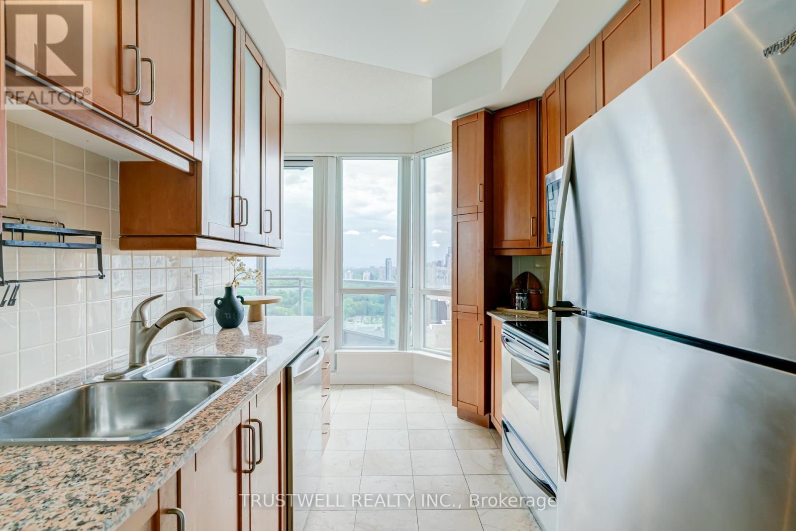 #2210 60 BYNG AVENUE - 9