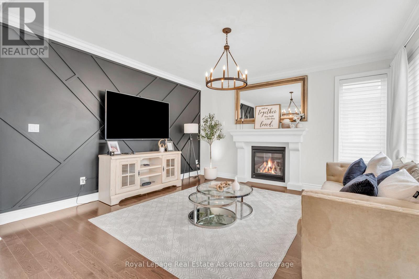 17 MITCHELL CRESCENT - 19