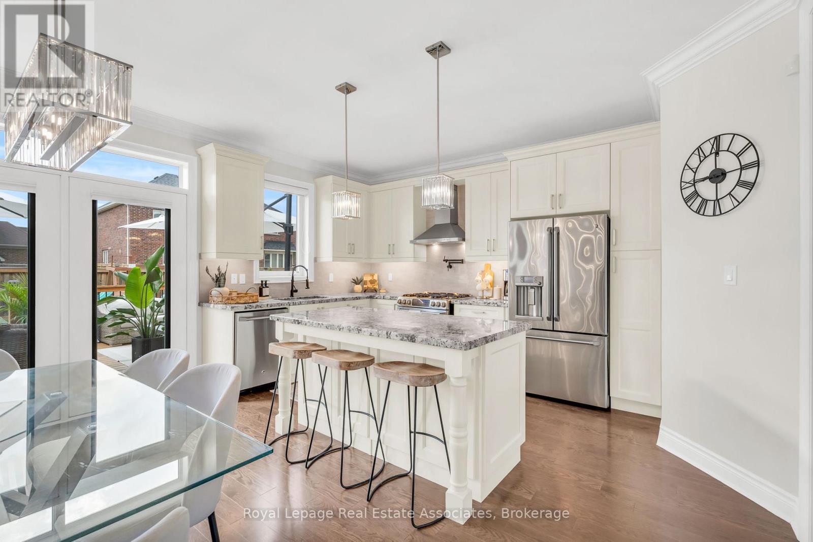 17 MITCHELL CRESCENT - 17