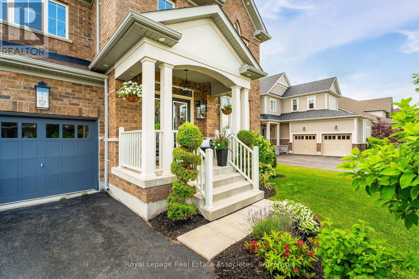 17 MITCHELL CRESCENT - 4