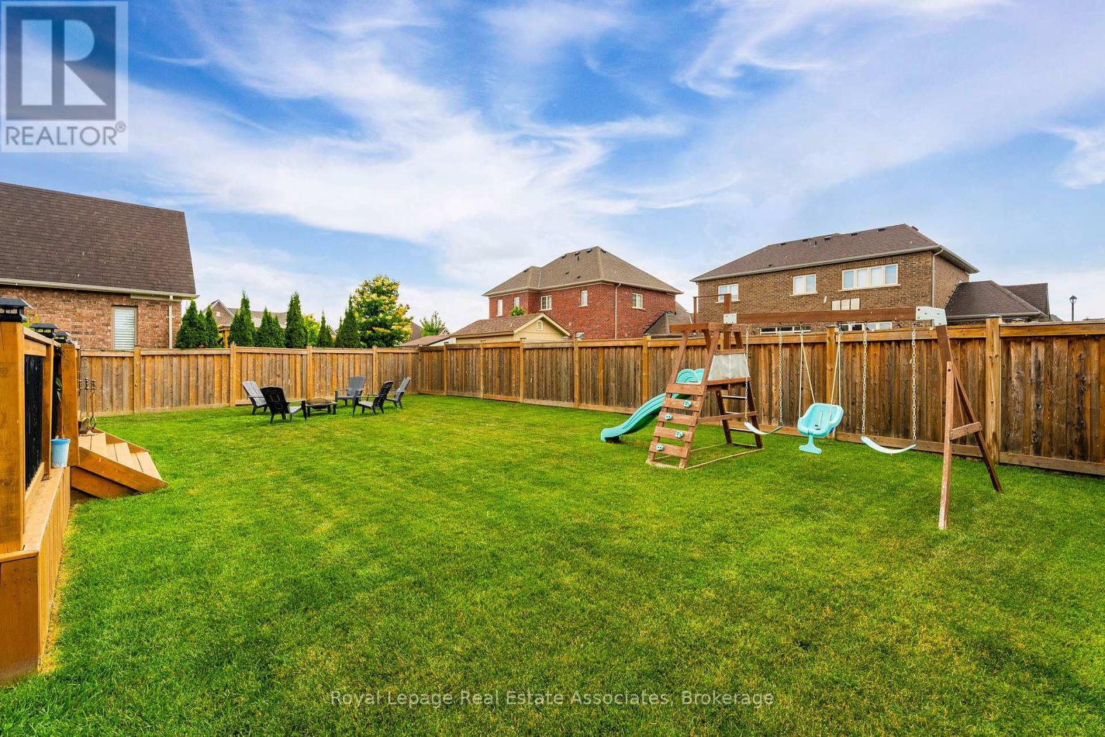 17 MITCHELL CRESCENT - 35