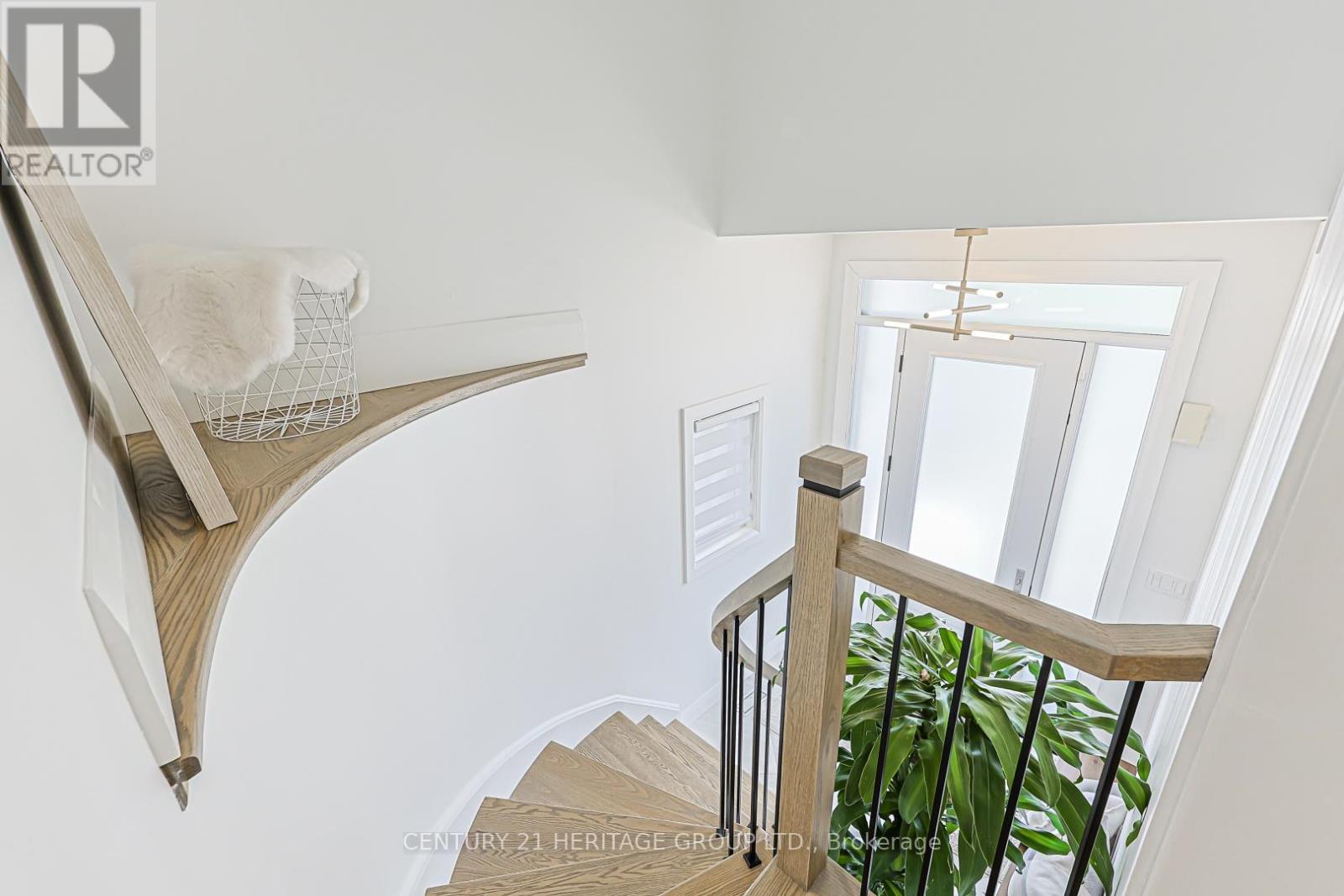 93 RIDGE GATE CRESCENT - 6