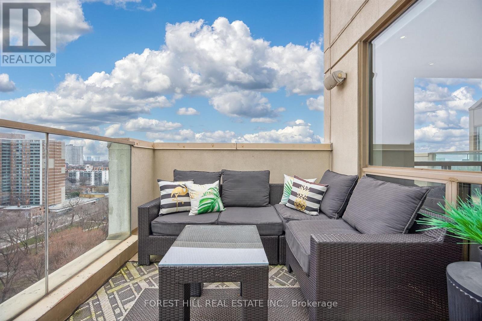 #PH 3 298 JARVIS STREET - 33