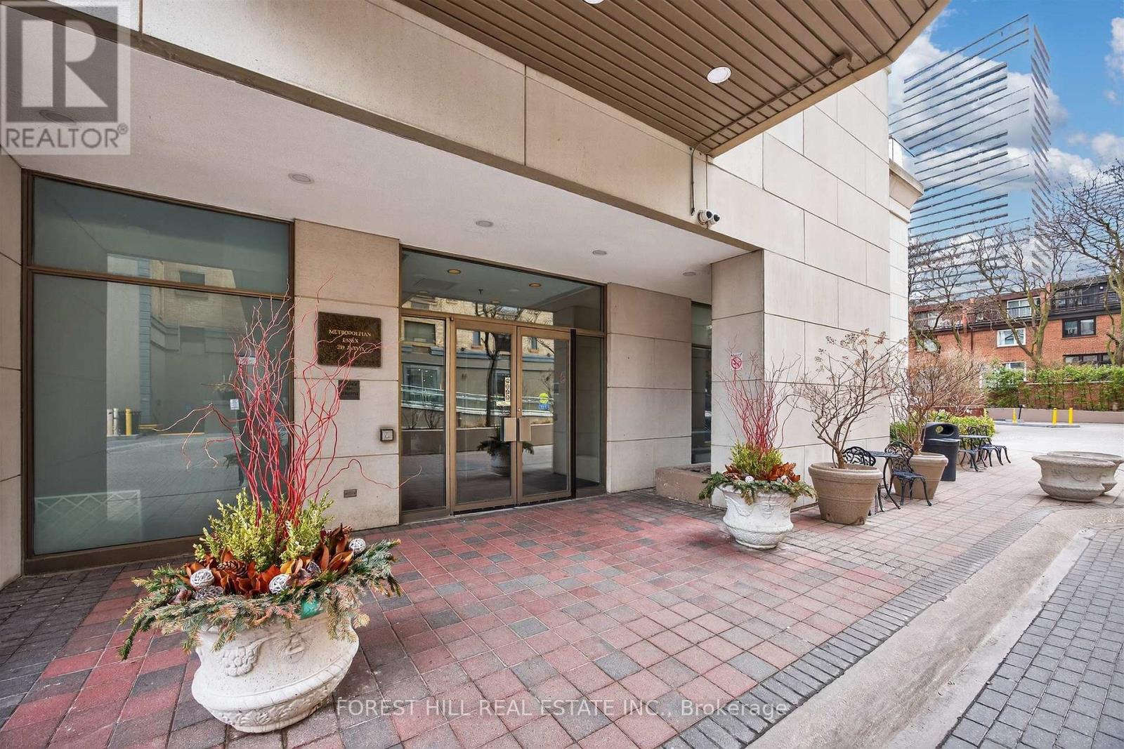 #PH 3 298 JARVIS STREET - 45