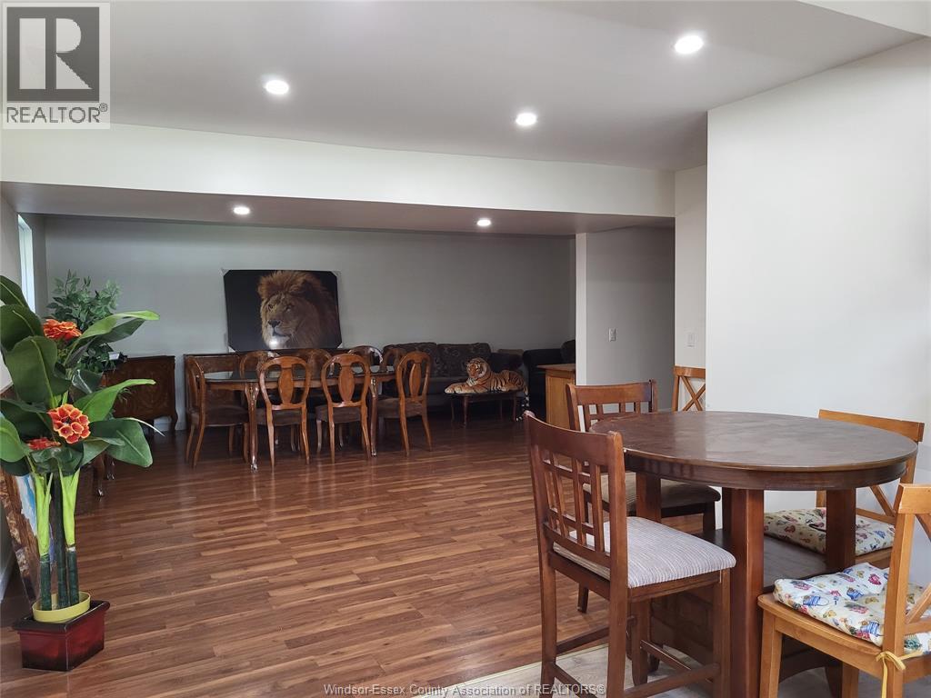 340 WHITE CRESCENT - 23